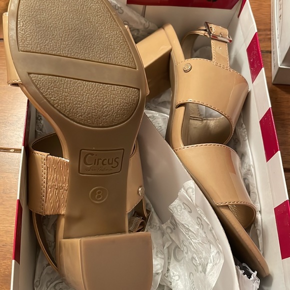 Circus By Sam Edelman Platform patten Leather Open Toe 3 in heel Sandal - Picture 5 of 6